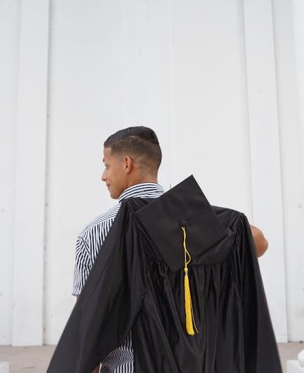 Купить диплом с внесением в реестр